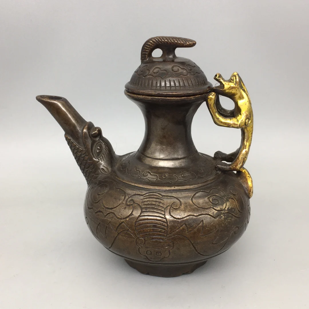 

Chinese old bronze wild animal teapot Antique collection 13*14cm