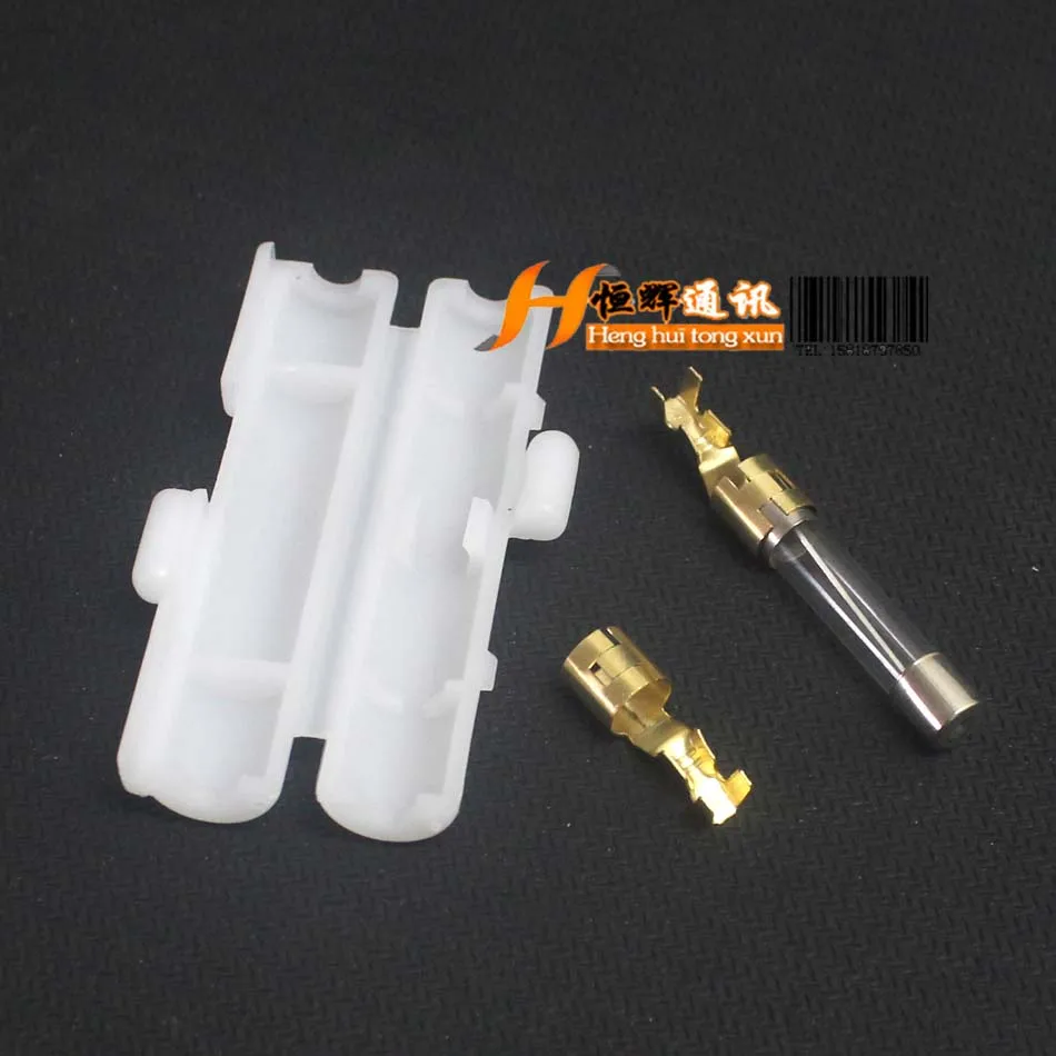 10 шт. предохранителей + предохранительная коробка клемма (включая