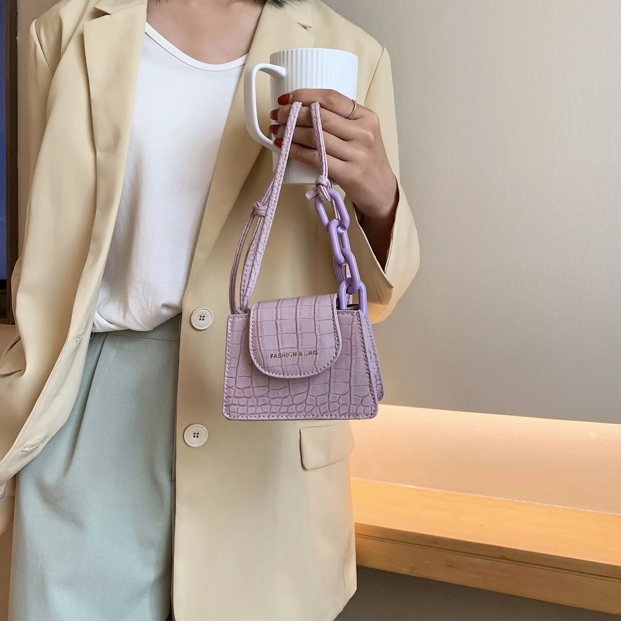 Супер-мини сумки через плечо из искусственной кожи с толстой цепочкой для женщин