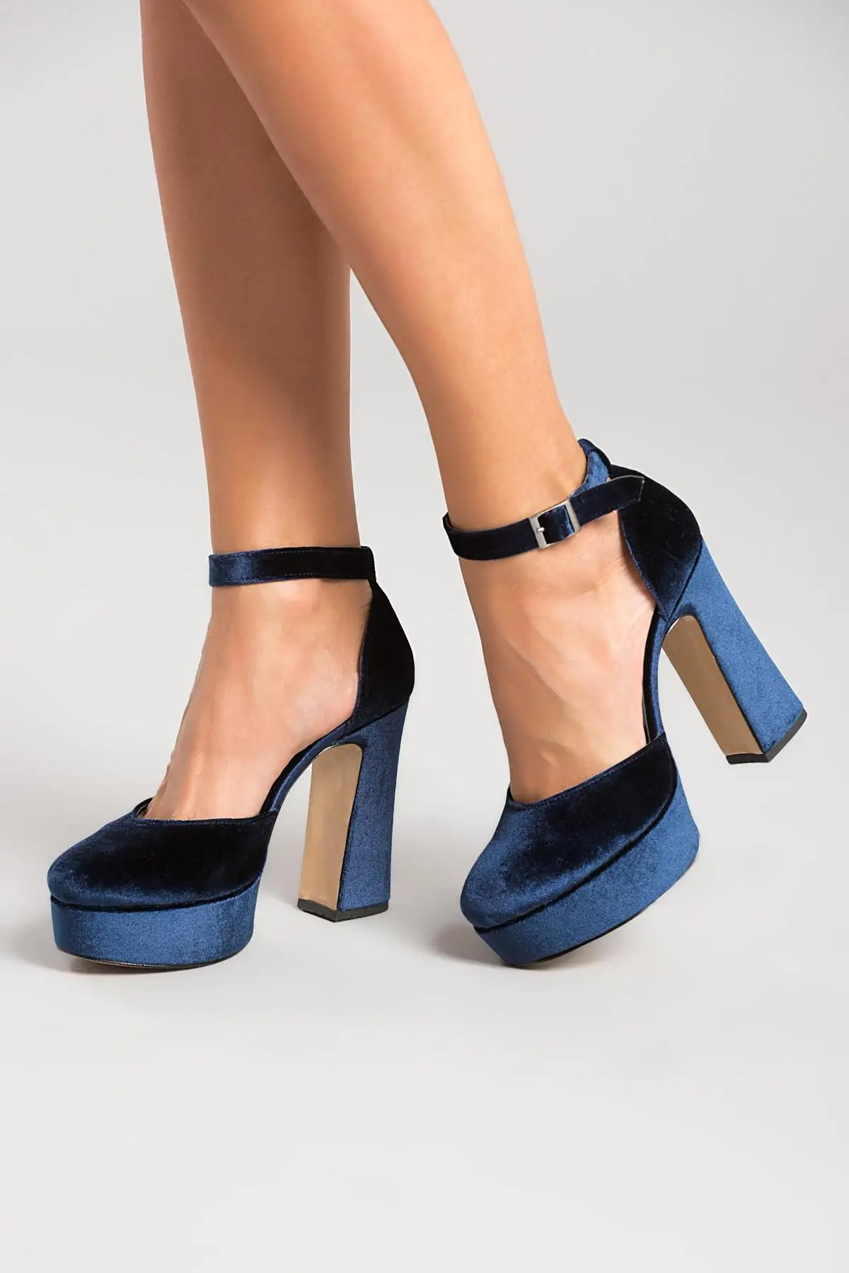 Женские туфли на высоком каблуке из натуральной кожи с жемчугом цвет темно синий