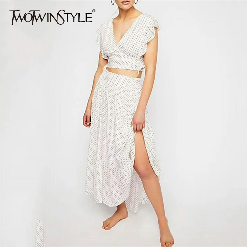 Юбка в горошек TWOTWINSTYLE летний костюм с v образным вырезом и оборками короткий топ