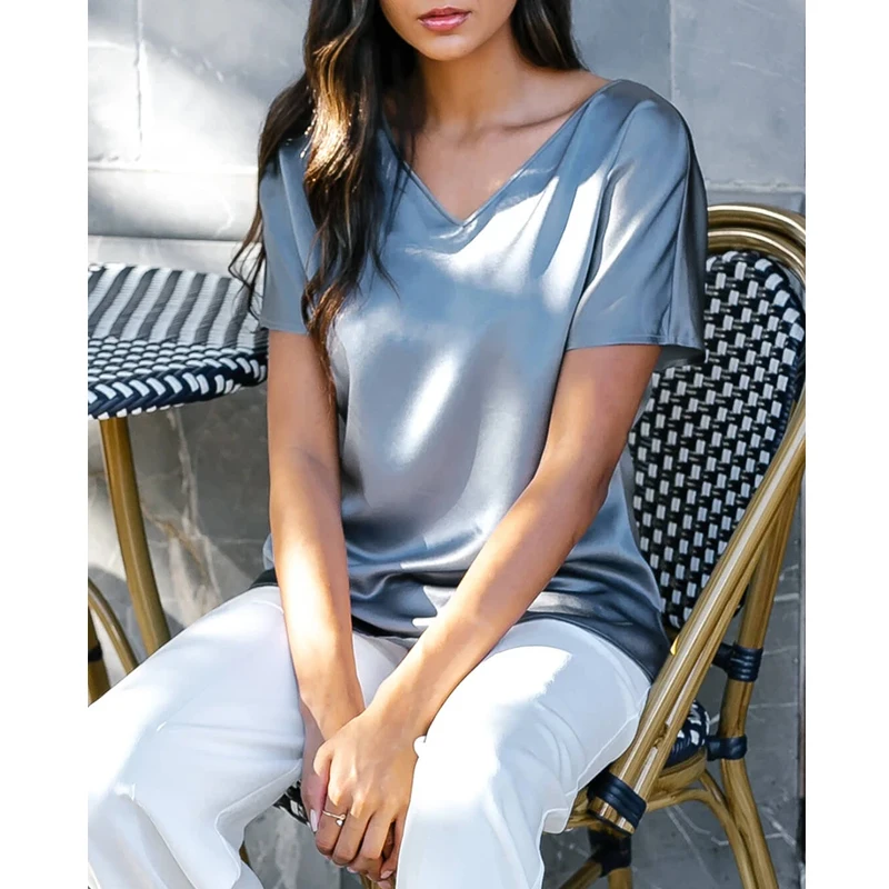 Женская атласная футболка с V-образным вырезом и коротким рукавом | одежда