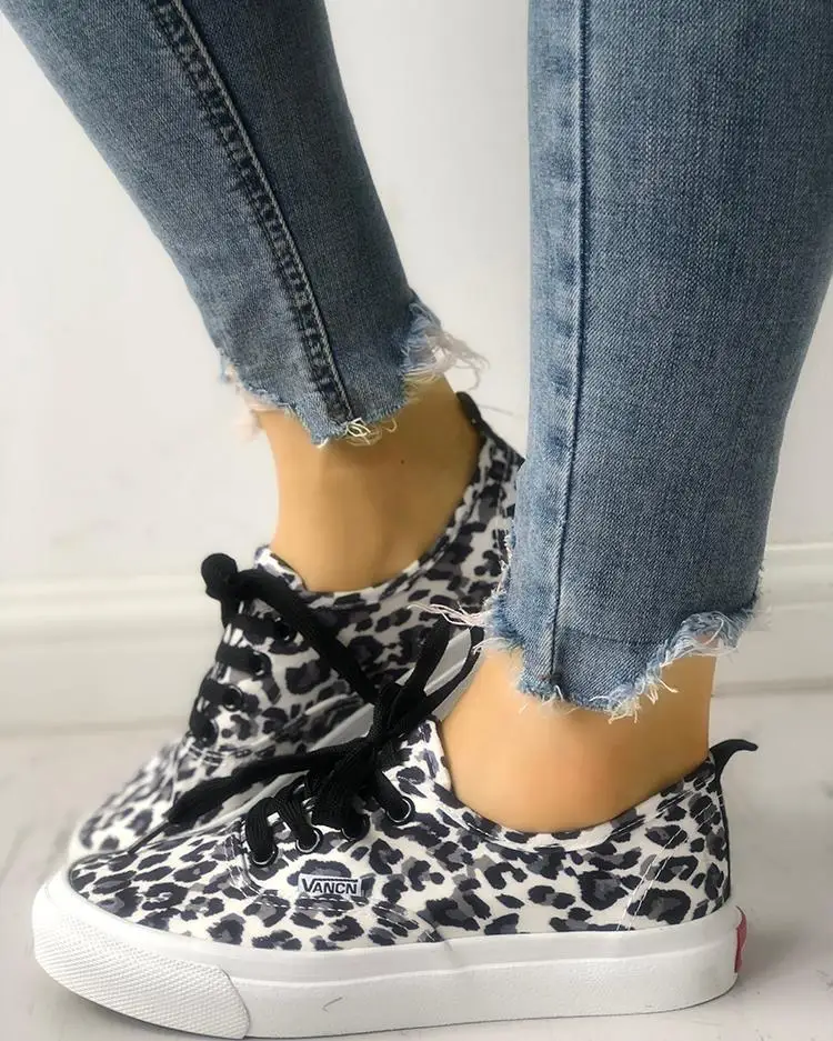 

Fashion Leopard Lace-Up Casual Sneakers street style flat comfort shoes