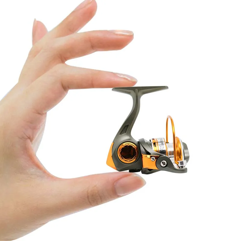 

MINI Fishing Reel Spinning Wheel Bearings 5.2: 1 Metal Fish Reel Exquisite Spinning Reel Fishing Gear Outdoor Tools 140g Peche