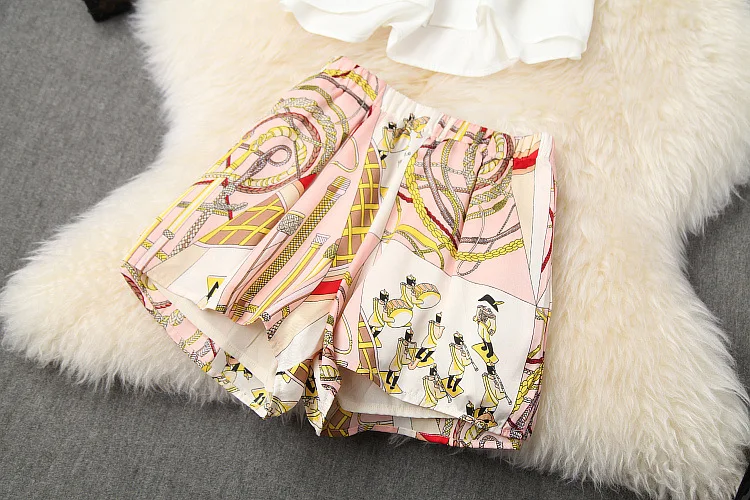 

European and American women's clothing 2020 summer new style Silk scarf shawl printed lapel shirt Wide-legged pants suit