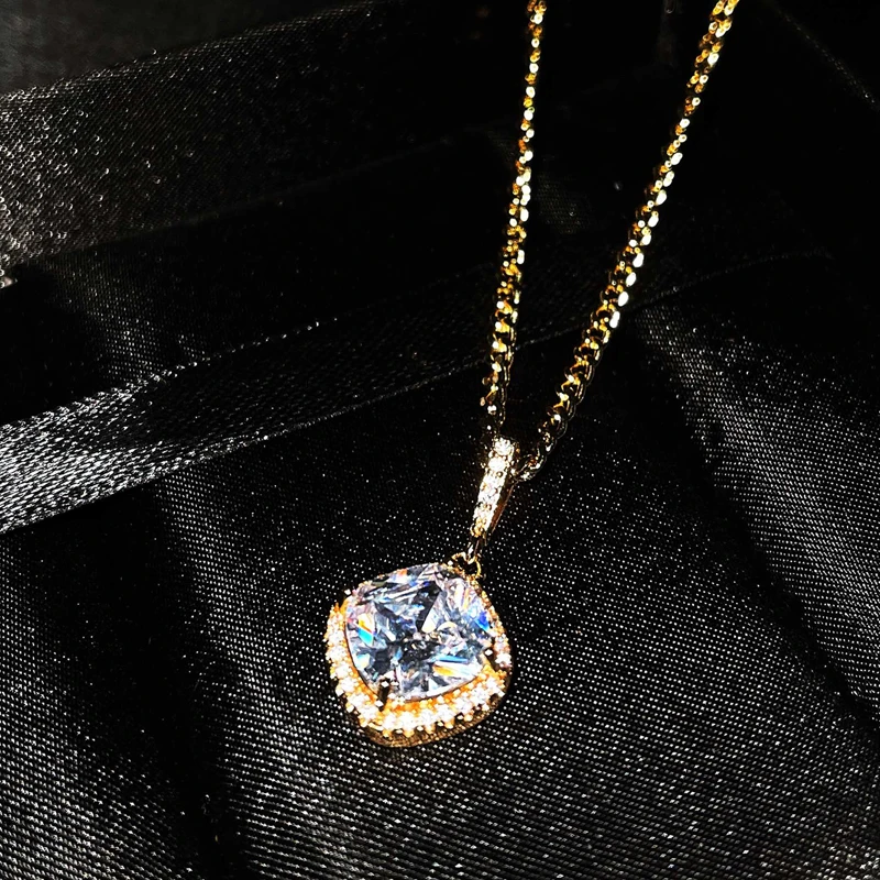 

Exquisite Necklace Geometric Square Pendant Inlay AAA Cubic Zircon Fashion Jewelry For Women Wedding Party Charm Neck Chain Gift