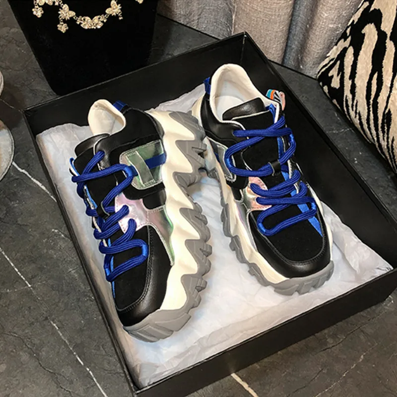 Женские кроссовки из натуральной кожи на платформе со шнуровкой|Обувь без