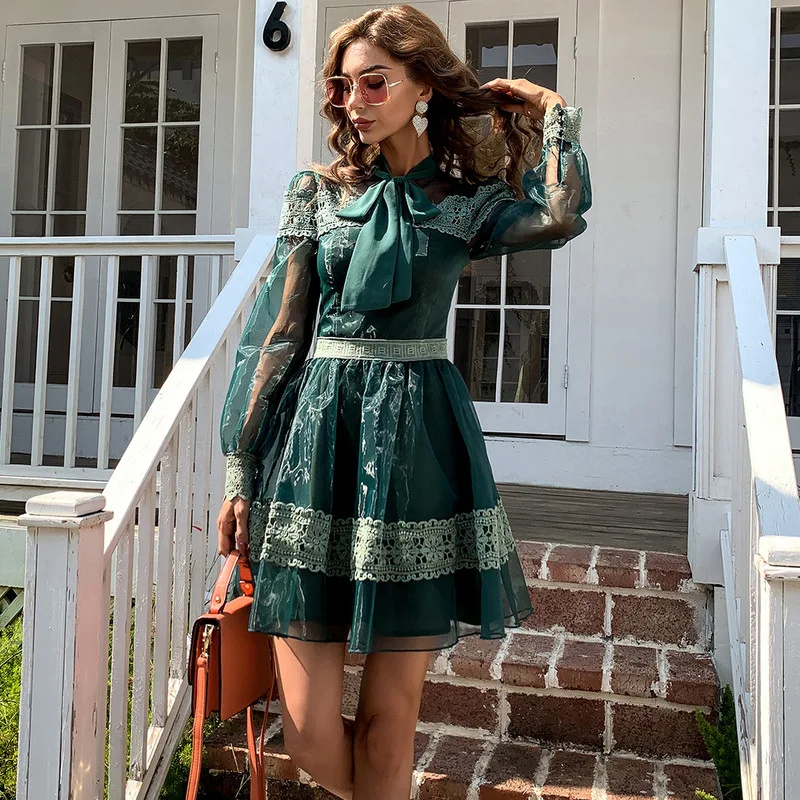 

Dark Green Short Cocktail Dress 2021 New Spring Lace Sexy Illusion Long Sleeves A Line Fashion Hot Party Homecoming Gown YSAN976