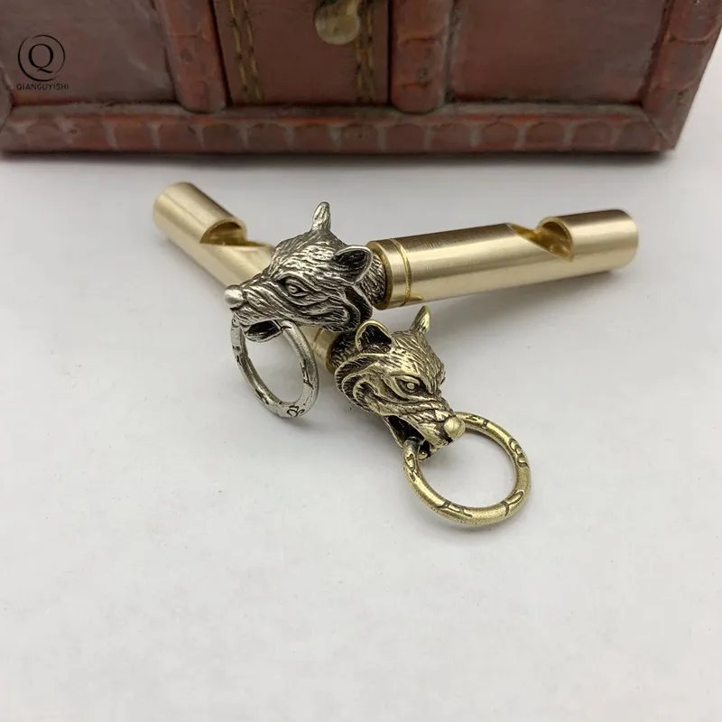 

High Quality Wolf Head Keychain Pendants Outdoor Referee Whistle Vintage Key Chains for Wild Survival Whistles Keyring Jewelry