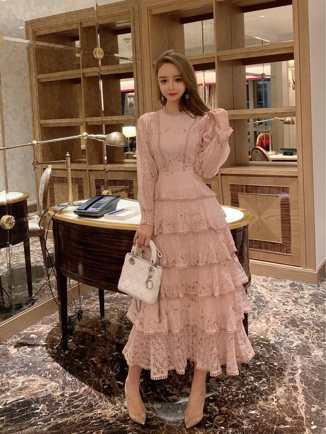 

High Quality 2020 Spring Runway Women Party Dress Princess Cake Dress Embroidery Lace Sexy Ruffle Dress