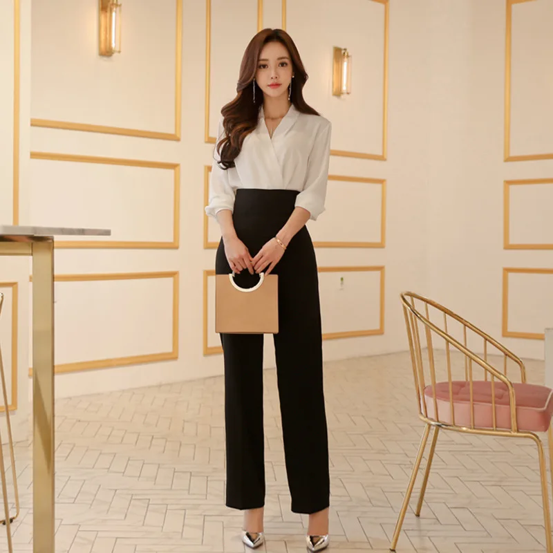 Женский офисный костюм двойка белая блузка и черные длинные широкие брюки Осень