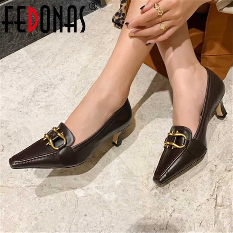 Женские туфли на высоких каблуках FEDONAS желтые из натуральной кожи с квадратным