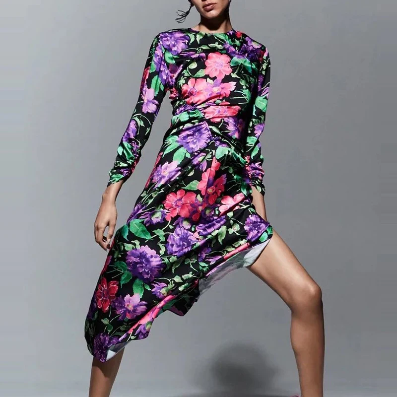 

Женское платье-миди с цветочным принтом, круглым вырезом и длинным рукавом