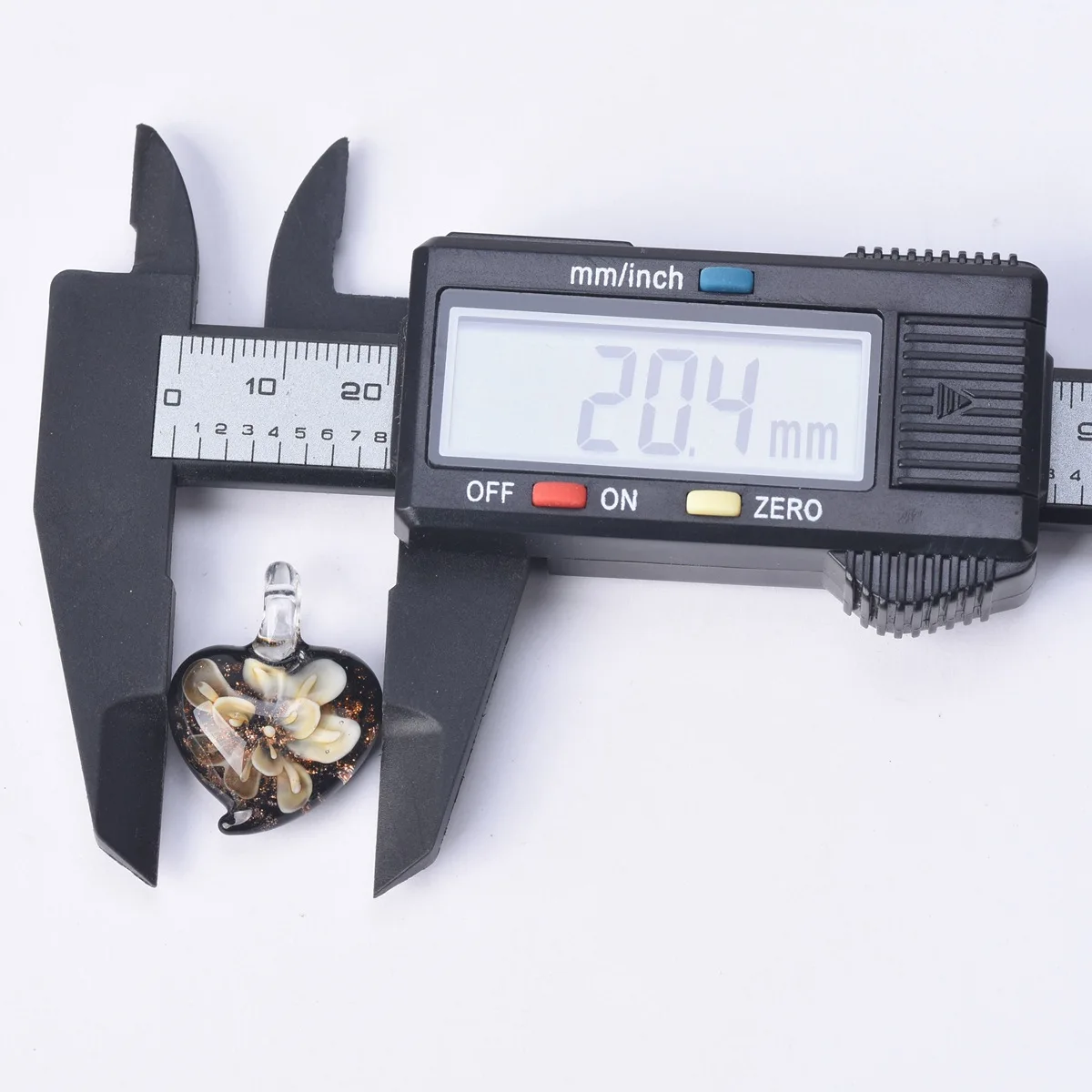 

3pcs 20mm Heart Shape Beige Flower Handmade Lampwork Glass Pendants for Jewelry Necklace Making DIY Crafts Findings