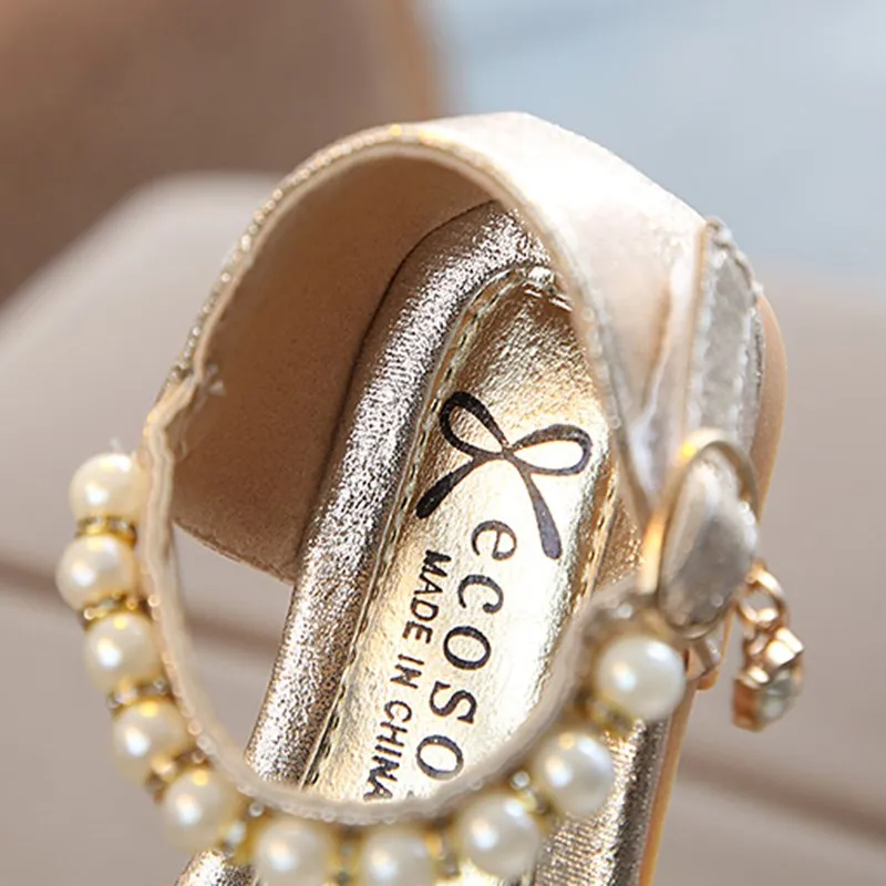 Детские сандалии в Корейском стиле Обувь с жемчугом Стразы девушки на мягкой