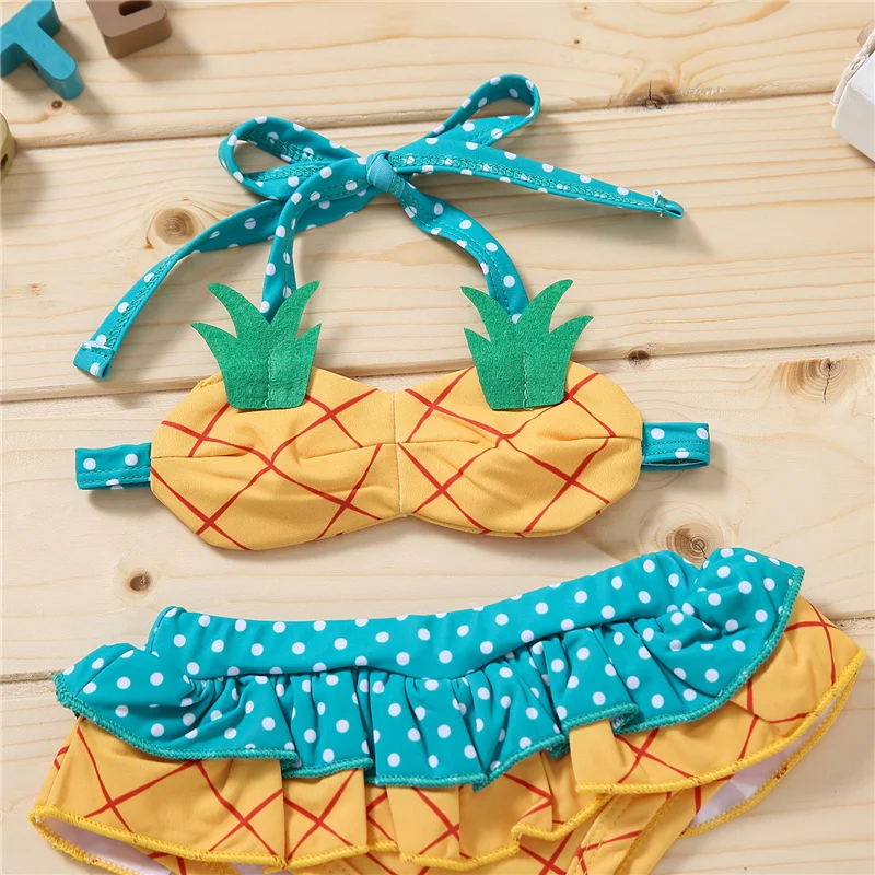 

2pcs Baby Girls Split Swimsuit,Summer Casual Cute Strawberry/Pineapple Shape Hanging Neck Suspender Top+Flouncing Shorts Set