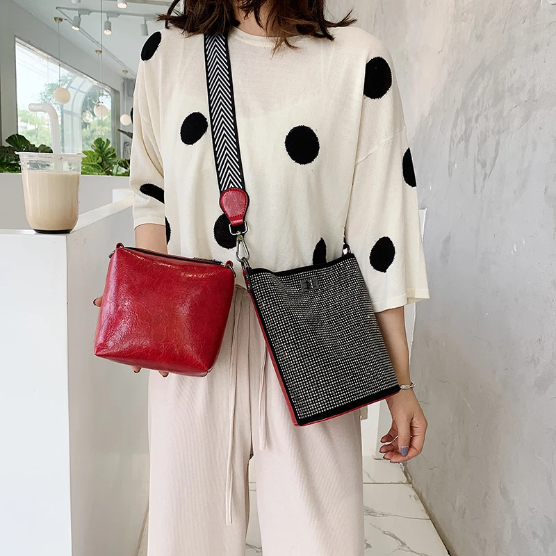 Bolsos Mujer ограниченная сумка-ведро из полиуретана и полиэстера Rismit 2019 Весна Лето