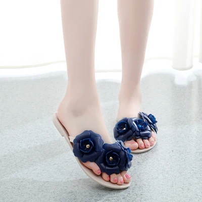 navy PVC slippers Новинка; тканевые шлепанцы с цветочным принтом; женские Вьетнамки; шлепанцы с цветочным принтом; милые босоножки; обувь с камелией; пляжные сандалии; сезон лето - Цвет: navy PVC slippers