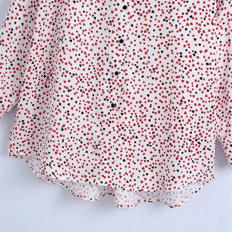 

YOSIBCD Women 2021 Fashion Oversized Heart Print Blouses Vintage Long Sleeve With Covered Buttons Female Shirts Chic Tops