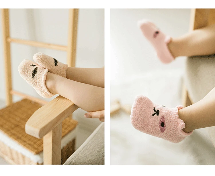 Нескользящие носки для малышей; сезон осень-зима; носки из кораллового флиса; теплые носки-тапочки для маленьких мальчиков и девочек; Одежда для младенцев; аксессуары; утепленные