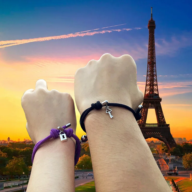 

2pcs Couple Magnet Attract Each Other Couple Bracelet Men and Women Charm Girl Bracelet Jewelry Lover Gift
