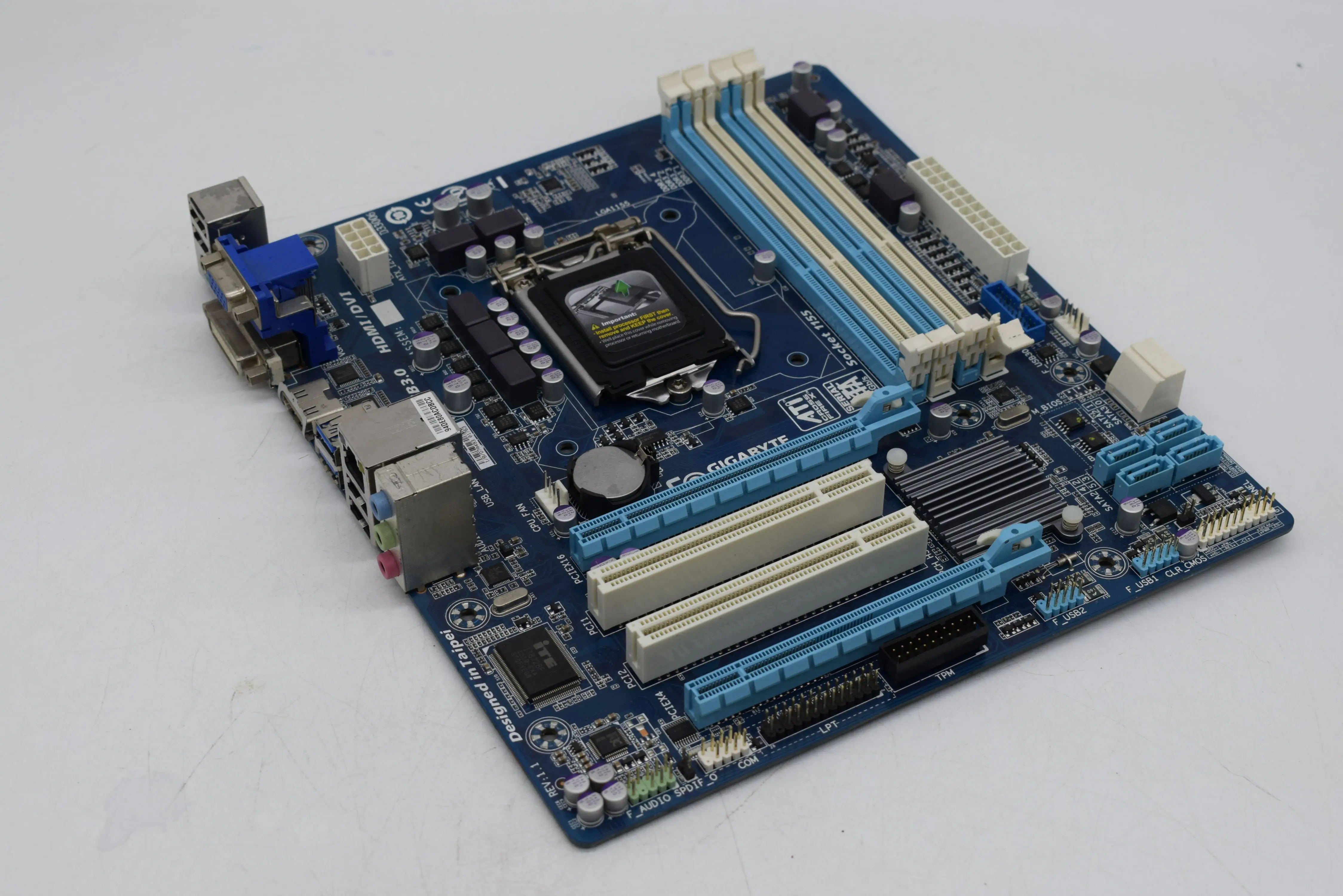 

for Gigabyte GA-B75M-D3H original motherboard LGA 1155 DDR3 boards B75M-D3H 32GB VGA DVI b75 Desktop motherboard kit