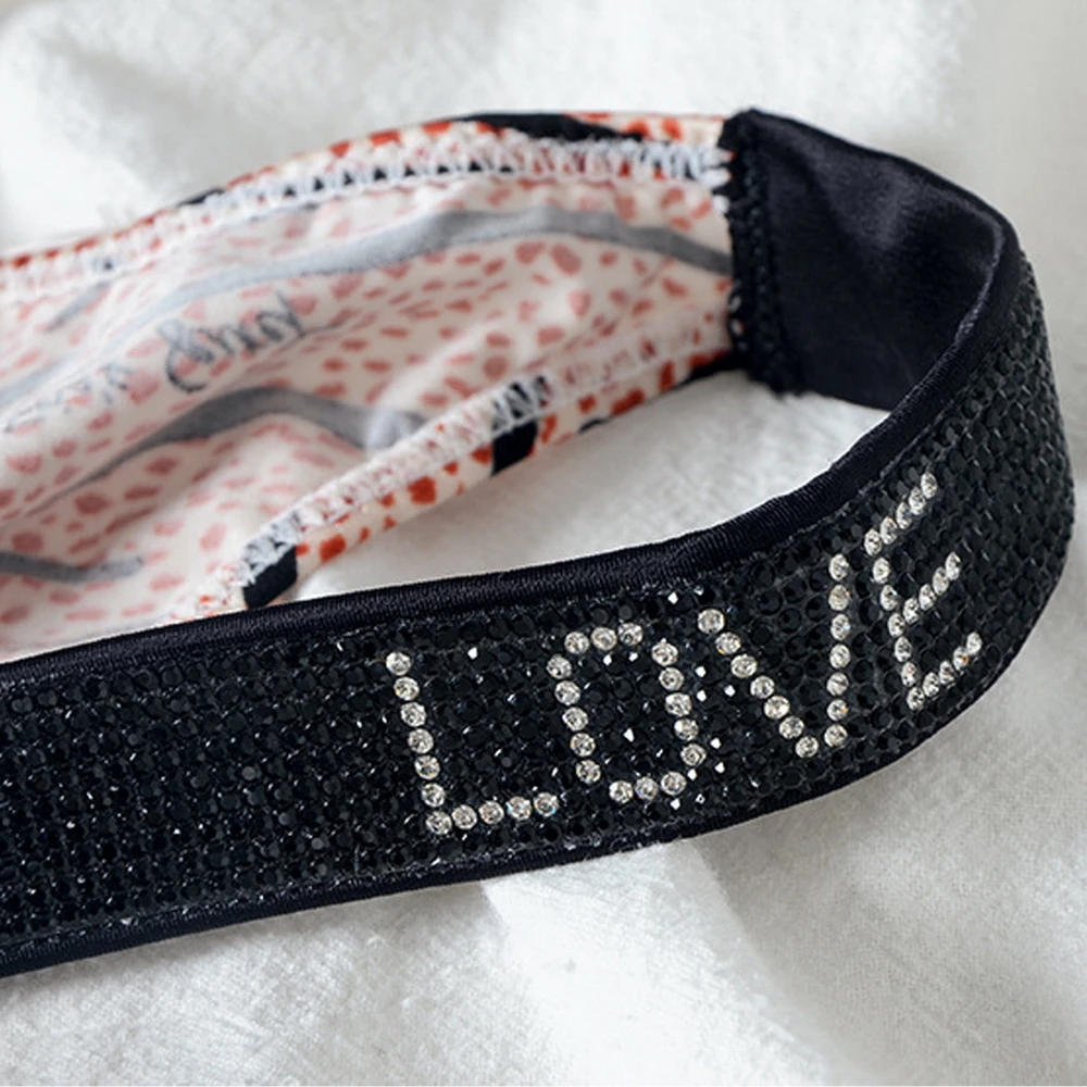 

Low Waist Seamless Thong Letter Rhinestone Sexy Underwear Fitness Sports Hip Lifting Satin Panties Tanga Lingerie Intimate Brief