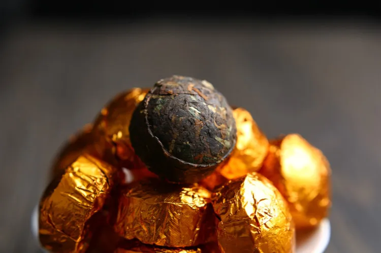 

Wholesale Pu'er Tea Cooked Tea Glutinous Compressed Mini Puer Tea Mini Compressed Mini Puer Tea Iron Box