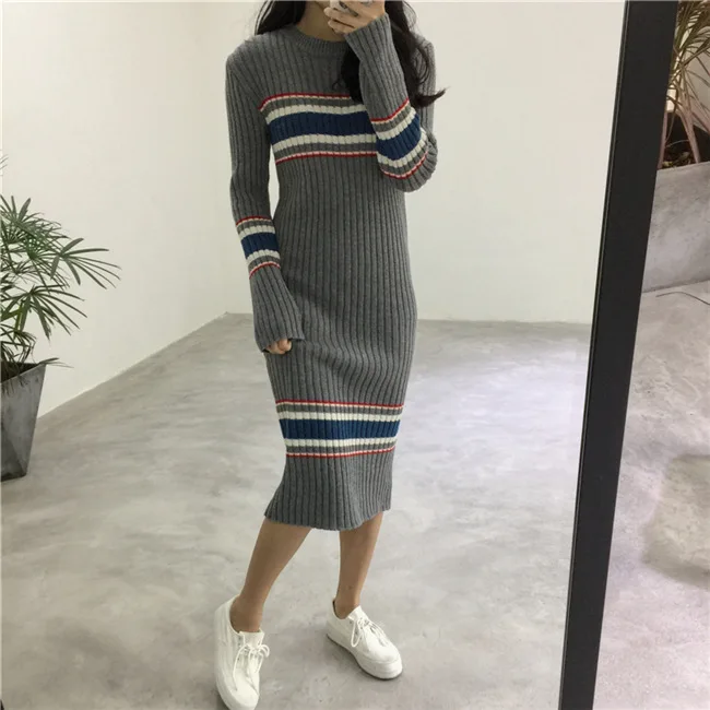 Женское Облегающее вязаное платье-свитер в контрастную полоску Корейском стиле