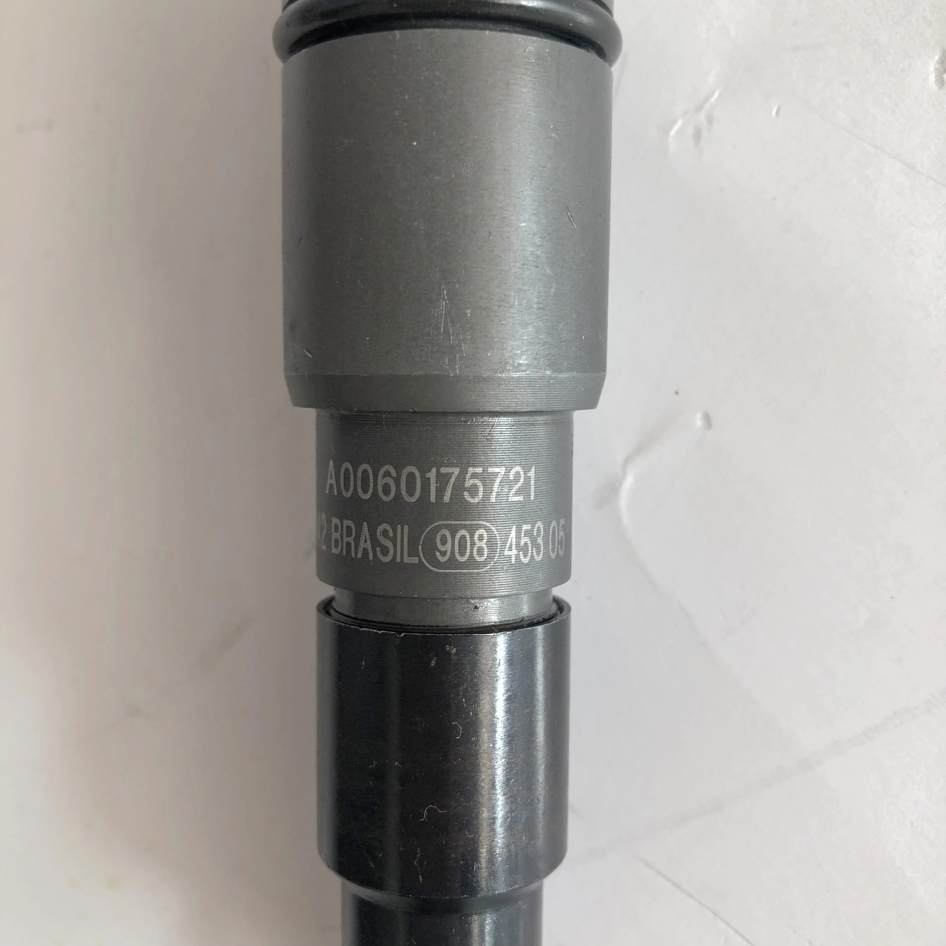 

Diesel Engine Common rail Fuel injector nozzle A0060177521 0432191242 Atego 1823 engine