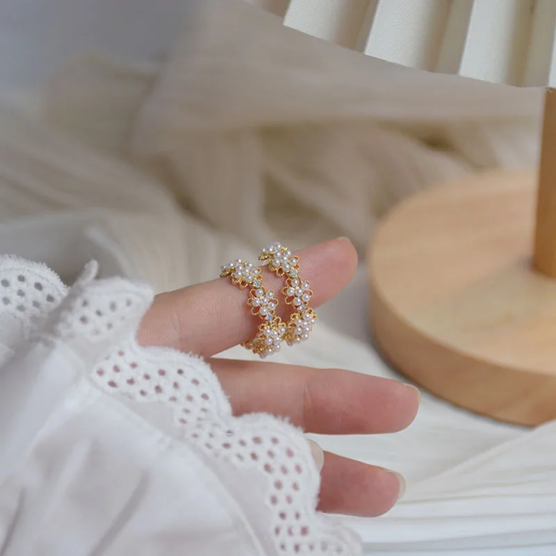 

Romantic High Quality Lace Pearl Women Earrings Charm Bella Exquisite Pearl Stud Earring Wedding Accessories Pendant Jewelry