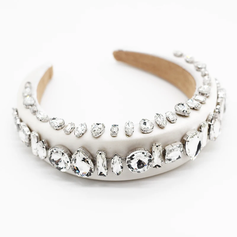 Модная белая тонкая губчатая повязка на голову с кристаллами в размерах частиц