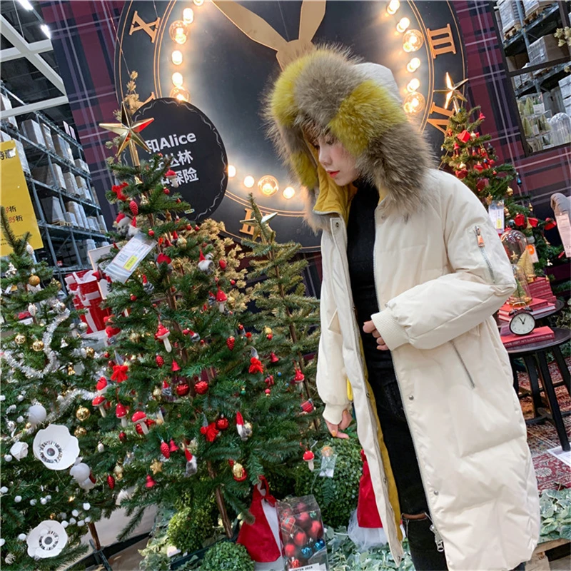 Женский длинный пуховик со скорпионом свободный выше колена с большим меховым