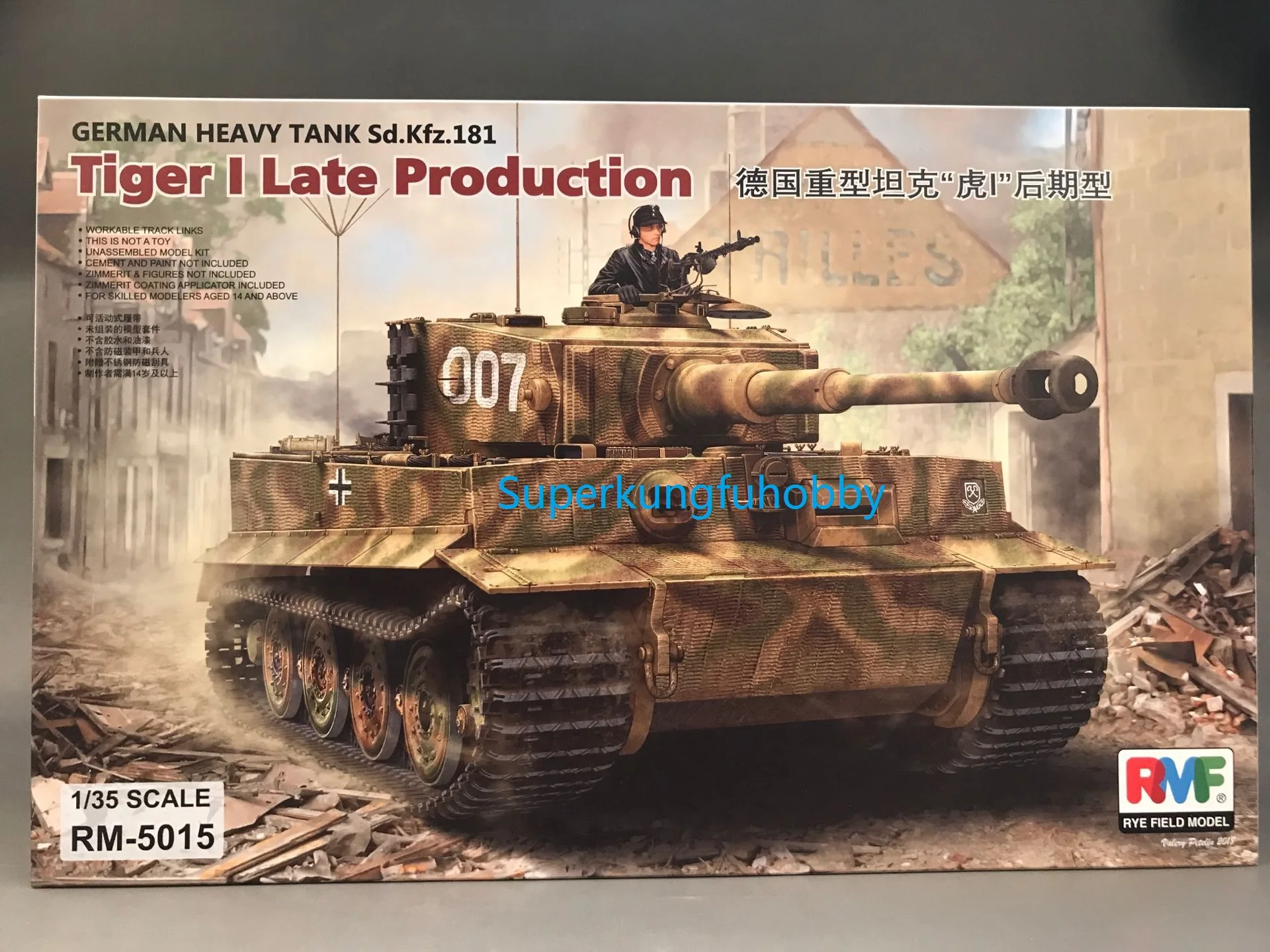 

Ryefield-Model RM-5015 1/35 Pz.Kpfw.VI Ausf.E Sd.Kfz.181 Tiger I Late Production
