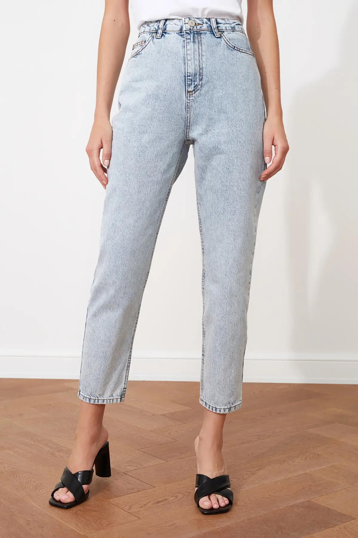 

Light Blue Washing High Waist Jean Mom Women Jeans 2021