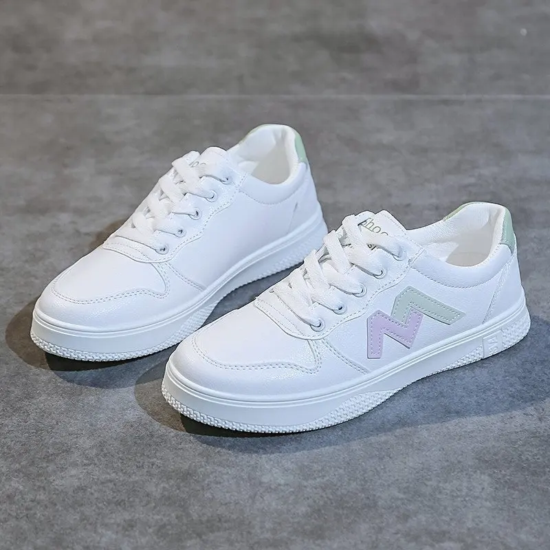 Женские мокасины из мягкой ПУ кожи на шнуровке с вулканизированной