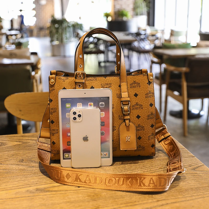Luxury Brand Handbags 2021 New Fashion Printing 100% Real Cowhide Large-capacity One-shoulder Messenger Bag Gg Sac Luxe Cc GG