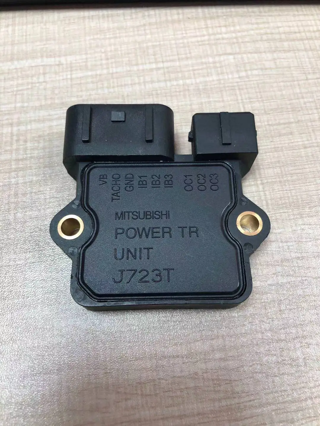 

J723T Montero Sport Diamante