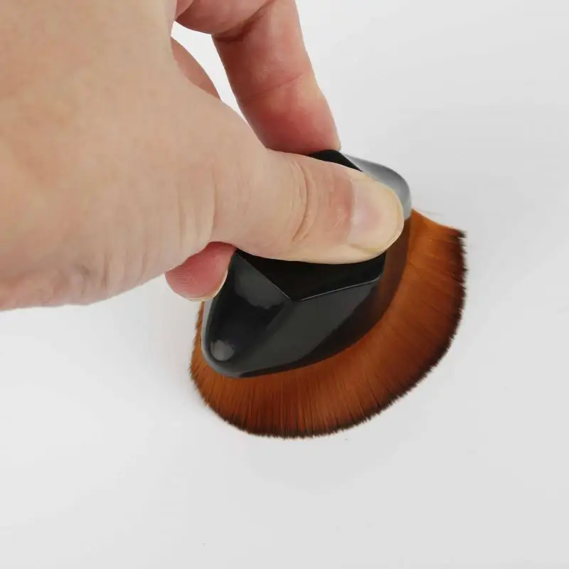 Щетка для основы под макияж с футляром хранения | Красота и здоровье