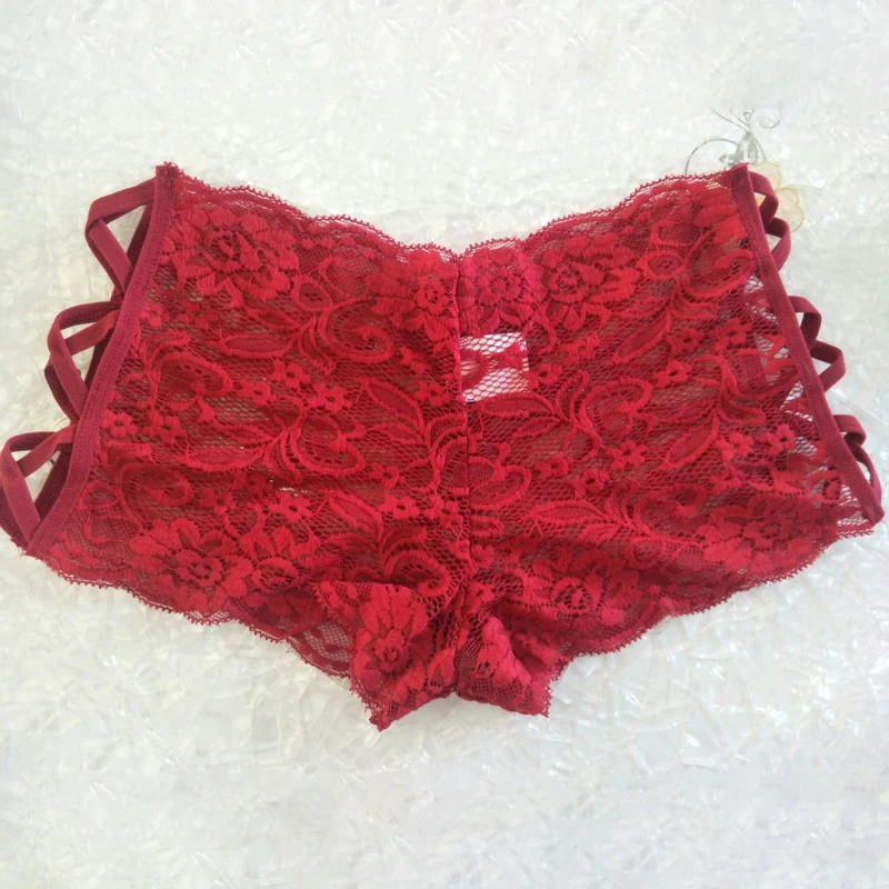 

Sexy Lace Briefs Low-Rise Thongs Hollow Underpants Fashion Ultra Thin Knickers Women Hipster Lingerie Lady Plus Size Underwear
