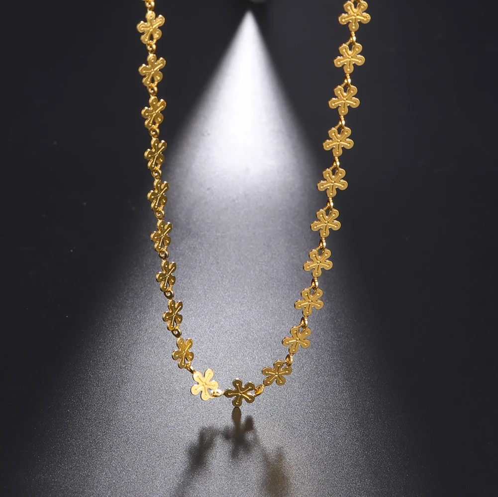 Fishhook Ожерелье чокер с цветком медный металлический короткий цвета розового