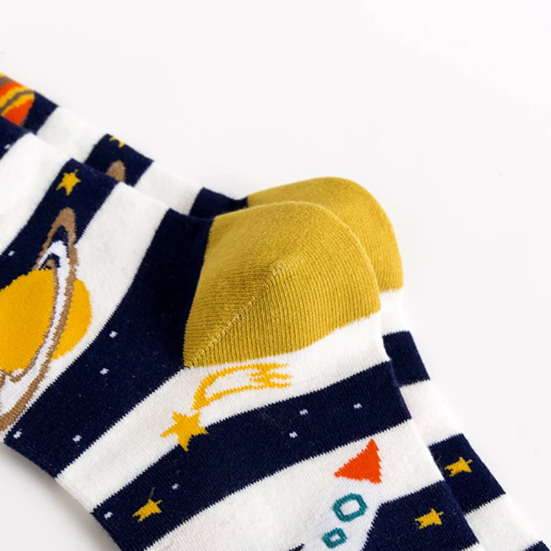Space Alien Planet Universe Cartoon Cotton Skate Cool Casual Socks Women Men Streetwear Funny Socks Kawaii Short Happy Socks