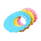 Детская Регулируемая мягкая водонепроницаемый экран силиконовая Ванна для душа для детей шапка с козырьком, кепка защита ушей и глаз