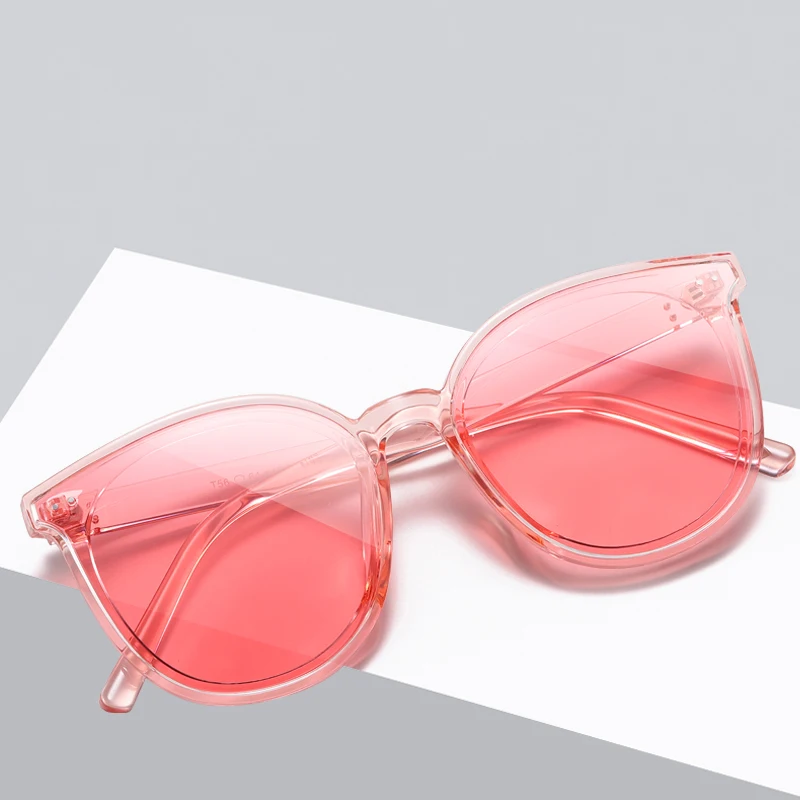 

Charming Cat Eye Women Sunglasses Beautiful Round Sun Glasses UV400 Fantacy Black Shades for Girls lentes de sol With Box