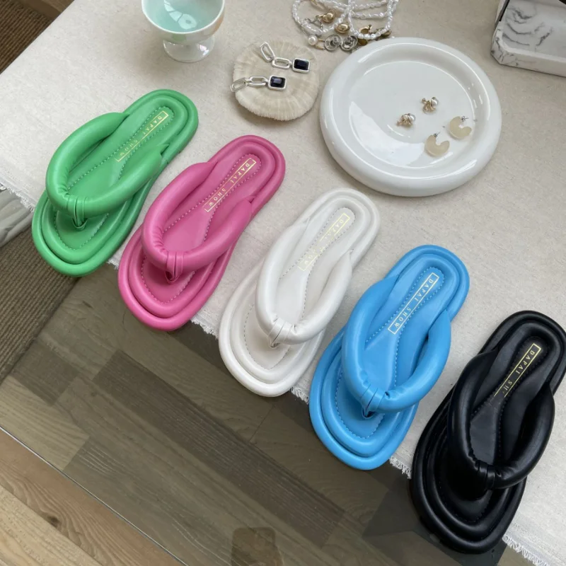 

VERTVIE Women Slippers Flip Flops Flat Heels Soft Woman Luxury Outside Slides Rubber Female Beach Round Toe Platform Sandals