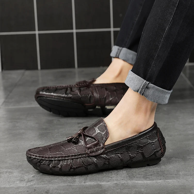 

Summer Style Men Shoes Size 38~44 *2186 Young Cool Men's Casual And Comfortable Driving Bean Solid Mens Shoes zapatos hombre
