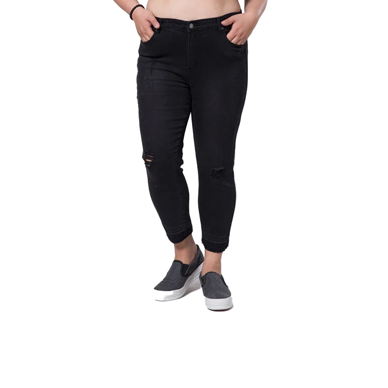 Женские рваные джинсы до щиколотки черные штаны оверсайз большого размера