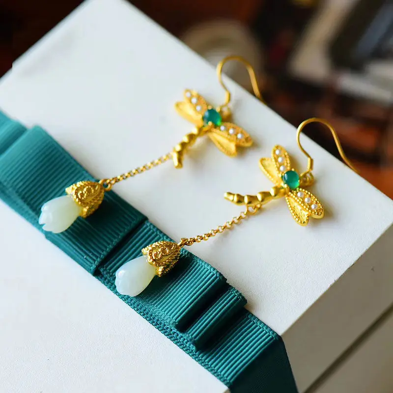 Очаровательные женские ювелирные изделия из белого нефрита инкрустированные