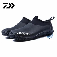 daiwa mens and womens fishing rain boots outdoor waterproof mens water shoes fashion rain boots rubber sports fishing shoes