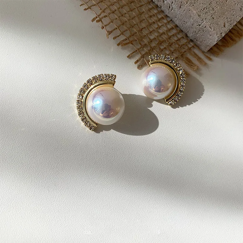 

French Vintage Bir Round Pearl Earrings for Women Circle C Shape Simulated Pearl Geometrical Shiny CZ Stone Drop Earrings Brinco